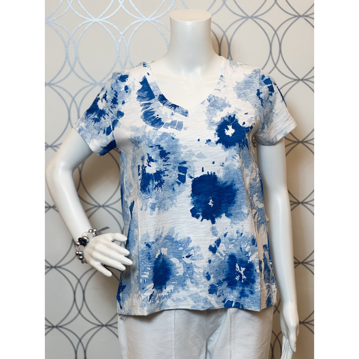 Escape by Habitat - V-Neck Tee - Riviera