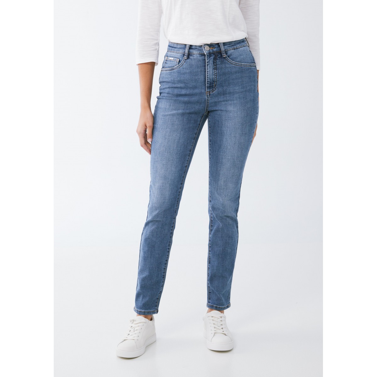 French Dressing - Suzanne Slim Straight Leg - Medium Wash French Dressing - Suzanne Slim Straight Leg - Medium Wash