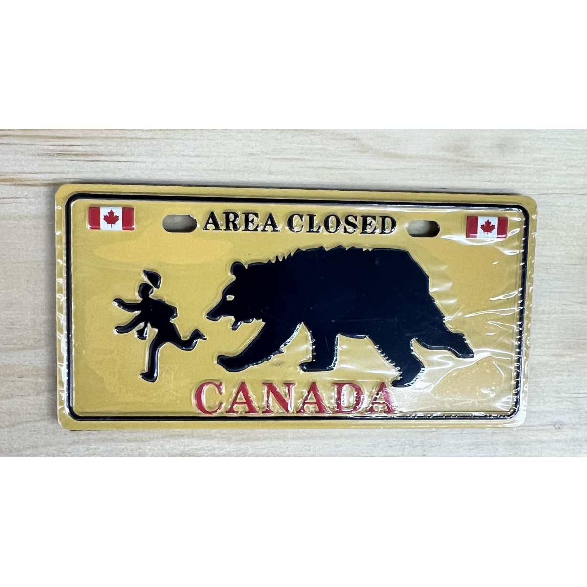 Canada Magnet Metal License Plate Bear