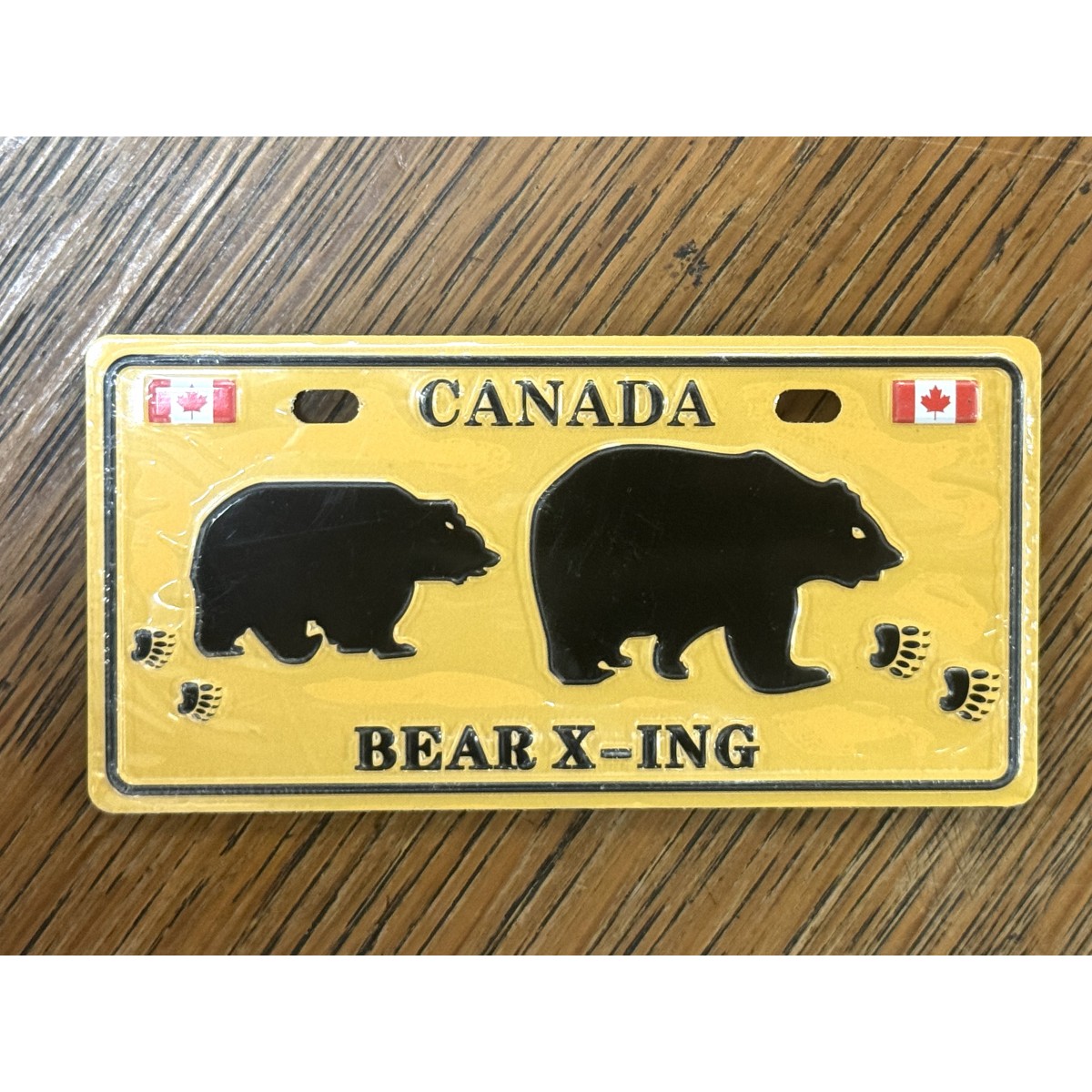 Canada Magnet Metal License Plate Bear Crossing